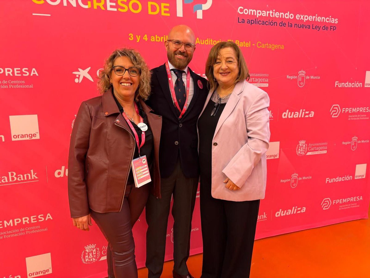 Formación Profesional Andaluza (@fpandaluza) on Twitter photo El Secretario General de #FPAndaluza, <a href="/florent_santos/">Florent Santos</a>, ha asistido hoy al #11congresoFPEmpresa: “Compartir experiencias. La aplicación de la nueva Ley de FP”. En la imagen está junto a uno de los grandes referentes de FP en España, Paquita Arbizu. Fotografía de <a href="/cpifpelarenal/">CPIFP EL ARENAL</a> El Secretario General de #FPAndaluza, <a href="/florent_santos/">Florent Santos</a>, ha asistido hoy al #11congresoFPEmpresa: “Compartir experiencias. La aplicación de la nueva Ley de FP”. En la imagen está junto a uno de los grandes referentes de FP en España, Paquita Arbizu. Fotografía de <a href="/cpifpelarenal/">CPIFP EL ARENAL</a>