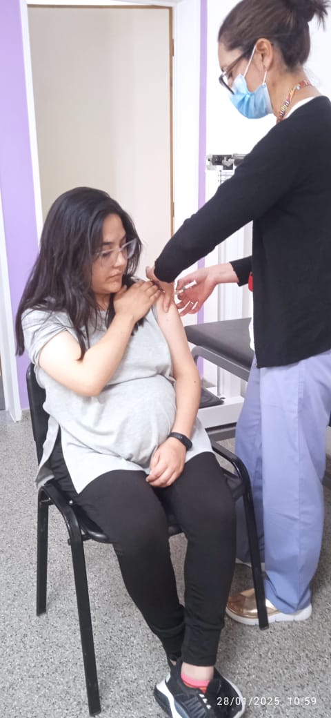 🟠 CONTINUAMOS CON LA CAMPAÑA DE VACUNACIÓN DE EMBARAZADAS QUE BUSCA PROTEGER A SUS BEBÉS DE LA BRONQUIOLITIS Y LA NEUMONÍA

🌐 Para más información: acortar.link/iPz3TQ

#VSR #Vacunación #Chubut #Salud #Gobierno