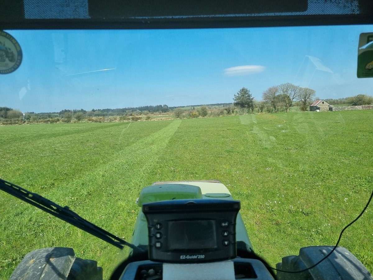 Bryan Daniels tweet media