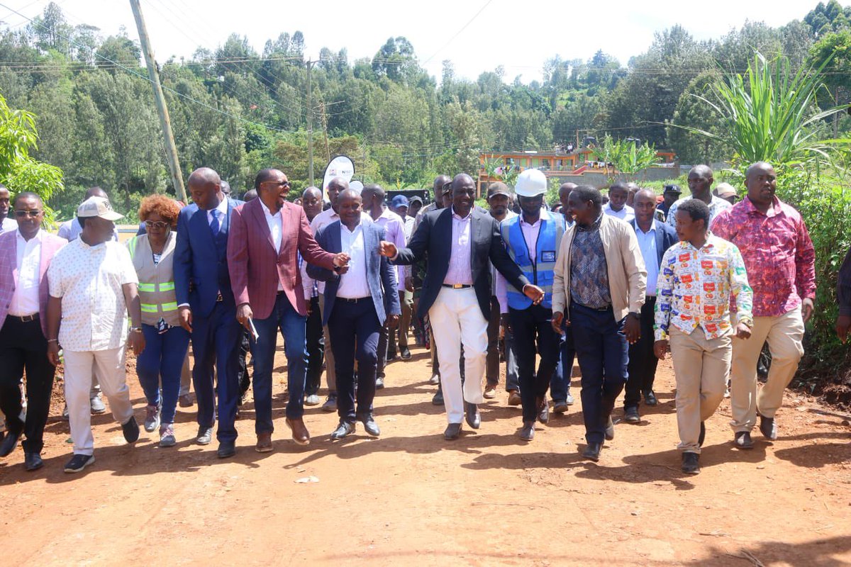 mugaa_eric's tweet image. Today, I joined H.E. President Dr. @WilliamsRuto and Deputy President H.E. @KindikiKithure to inspect the Kaihi Irrigation Water Project in Kangema, Murang’a County. The project, drawing water from the Maragua South River, is 87.6% complete and will be finished by February 2026.…