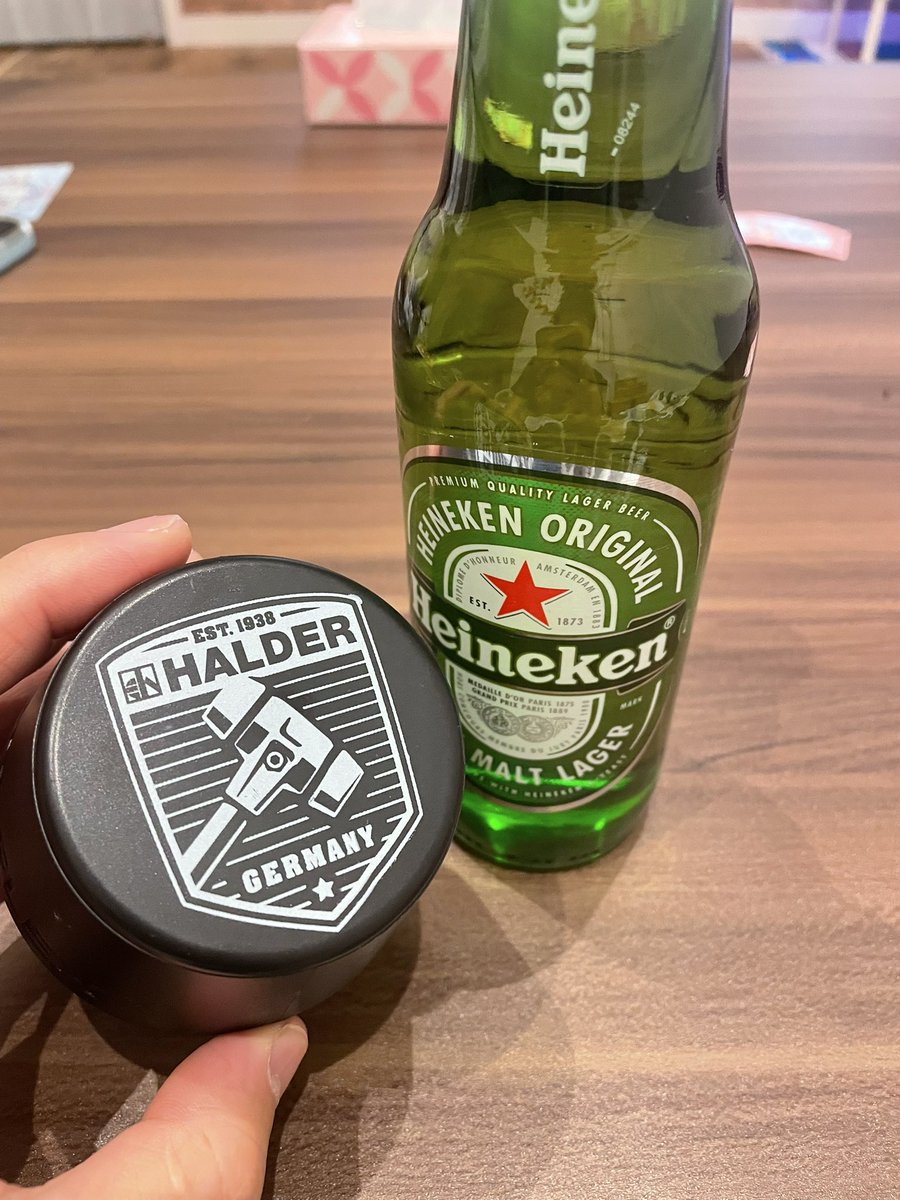 katsumata_ss's tweet image. HALDERさんから頂いた栓抜き使ってみたくて普段買わない瓶ビール買ってきた🍻笑

ハンマー見つめて乾杯ダ🔨

今日も1日お疲れ様でした!!

#BASEPLEX
#HALDER

@Halder_Japan