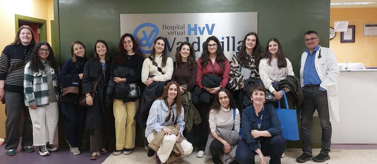 HvV (@hvvaldecilla) on Twitter photo 🏥 ¡Jornada de Puertas Abiertas para futuros residentes! 👩⚕️👨⚕️
Organizada por <a href="/HDocencia/">Docencia Valdecilla</a> <a href="/HUnivValdecilla/">Hospital Universitario Marqués de Valdecilla</a> <a href="/scsalud/">Servicio Cántabro de Salud</a> se han acercado a conocer nuestras instalaciones, y servicios.
¡Nos vemos pronto en los pasillos del <a href="/hvvaldecilla/">HvV</a>! #SomosValdecilla 🏥 ¡Jornada de Puertas Abiertas para futuros residentes! 👩⚕️👨⚕️
Organizada por <a href="/HDocencia/">Docencia Valdecilla</a> <a href="/HUnivValdecilla/">Hospital Universitario Marqués de Valdecilla</a> <a href="/scsalud/">Servicio Cántabro de Salud</a> se han acercado a conocer nuestras instalaciones, y servicios.
¡Nos vemos pronto en los pasillos del <a href="/hvvaldecilla/">HvV</a>! #SomosValdecilla