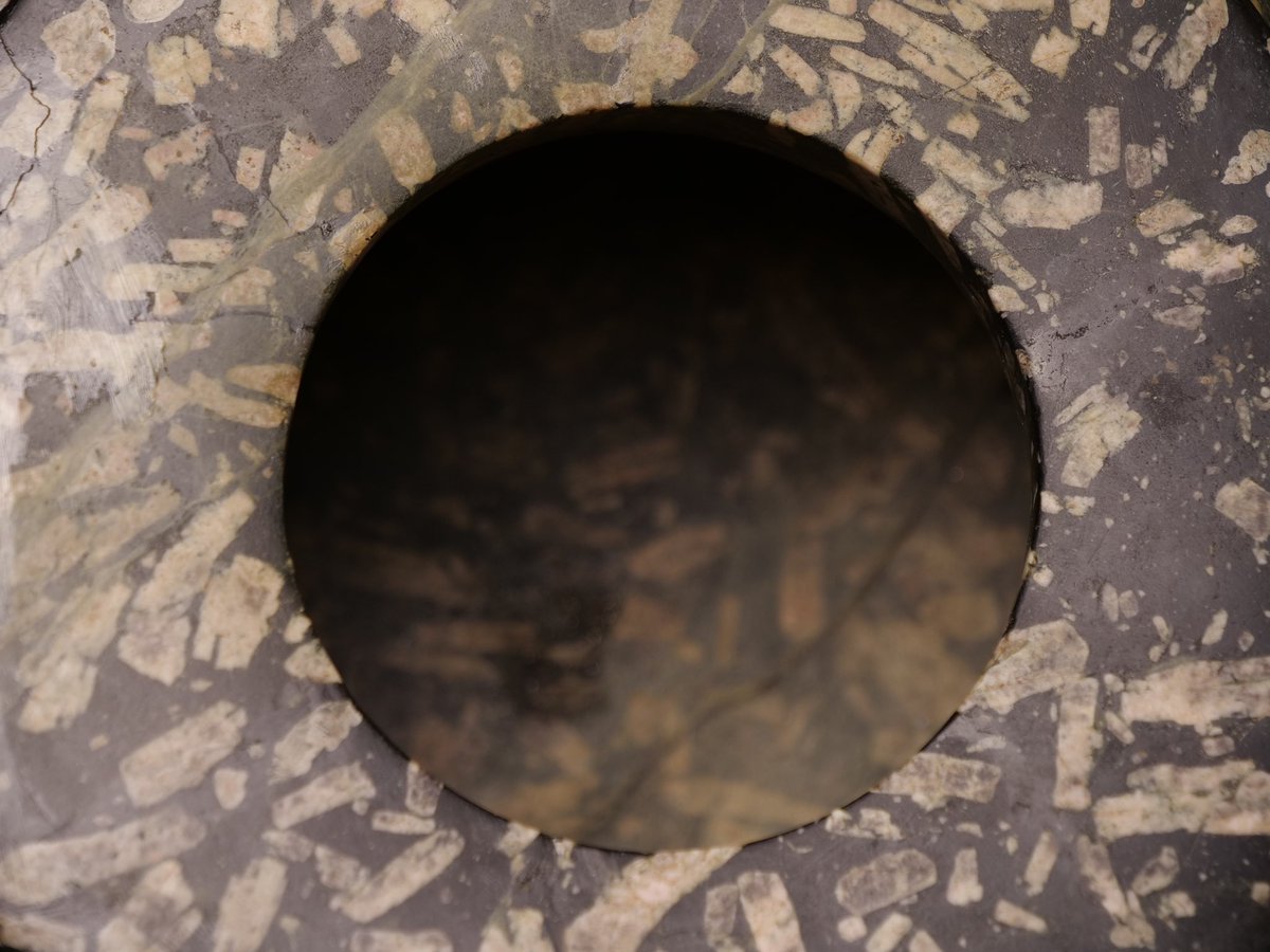 ArtifactFNDN's tweet image. This brilliant lug vessel is made from trachyte porphyry, a rare volcanic rock found near Mount Kilimanjaro. The large feldspar crystals would have made this incredibly challenging to create. Discovered in a 5,200 year old burial, there are very few of these left in the world.