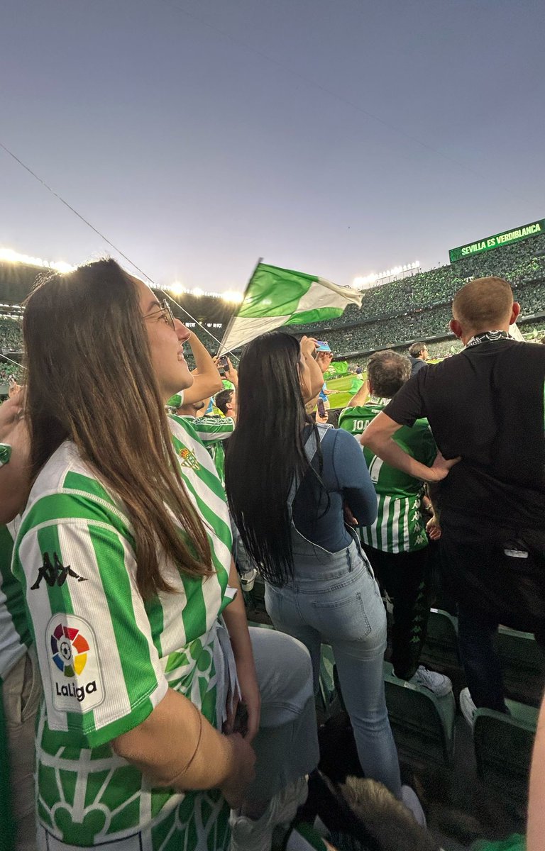Sara13!✊💚 tweet media