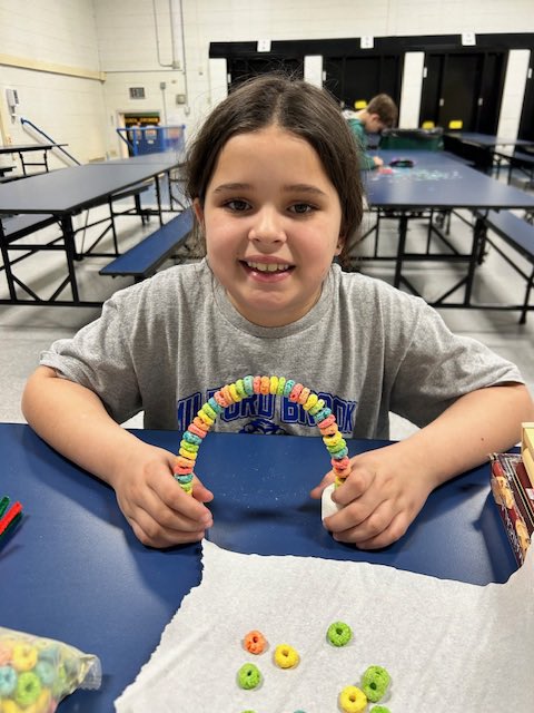 LastellaStacey's tweet image. Ringing in Spring with fun projects ππ¦οΈβοΈ@ymcaGMC YKids sites in April.