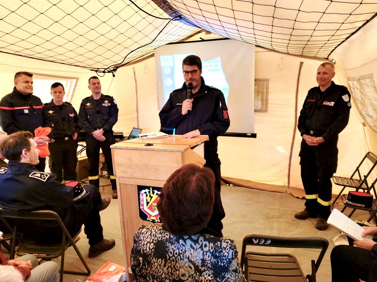 Allocution du DGSCGC Julien Marion devant les autorités publiques et militaires, lors de la requalification de l'uiisc1 de Nogent-le-Rotrou, au centre de formation du Sdis 18 à Sancoins dans le Cher. @sdis18 @uiisc1 <a href="/SecCivileFrance/">Sécurité Civile</a>