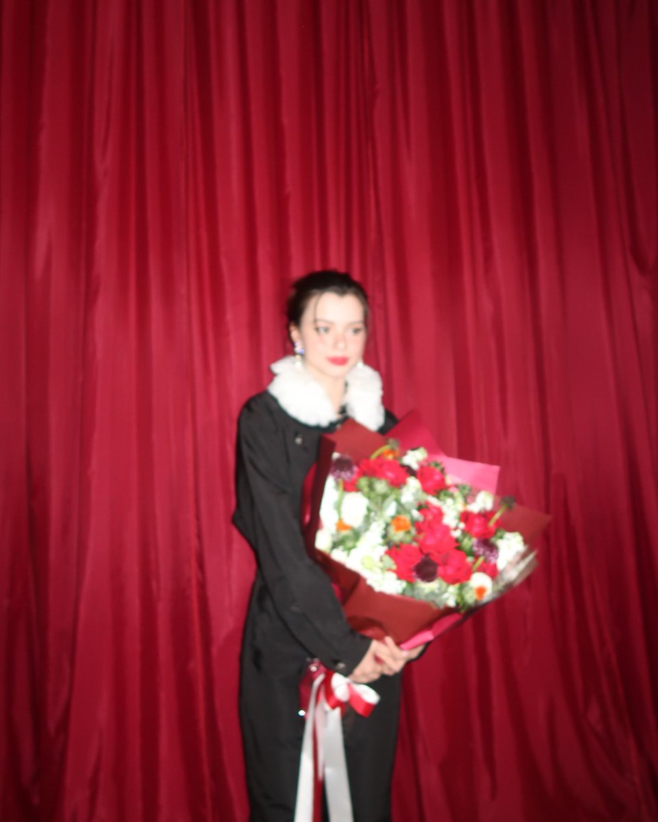 mywhitelilly_ tweet picture