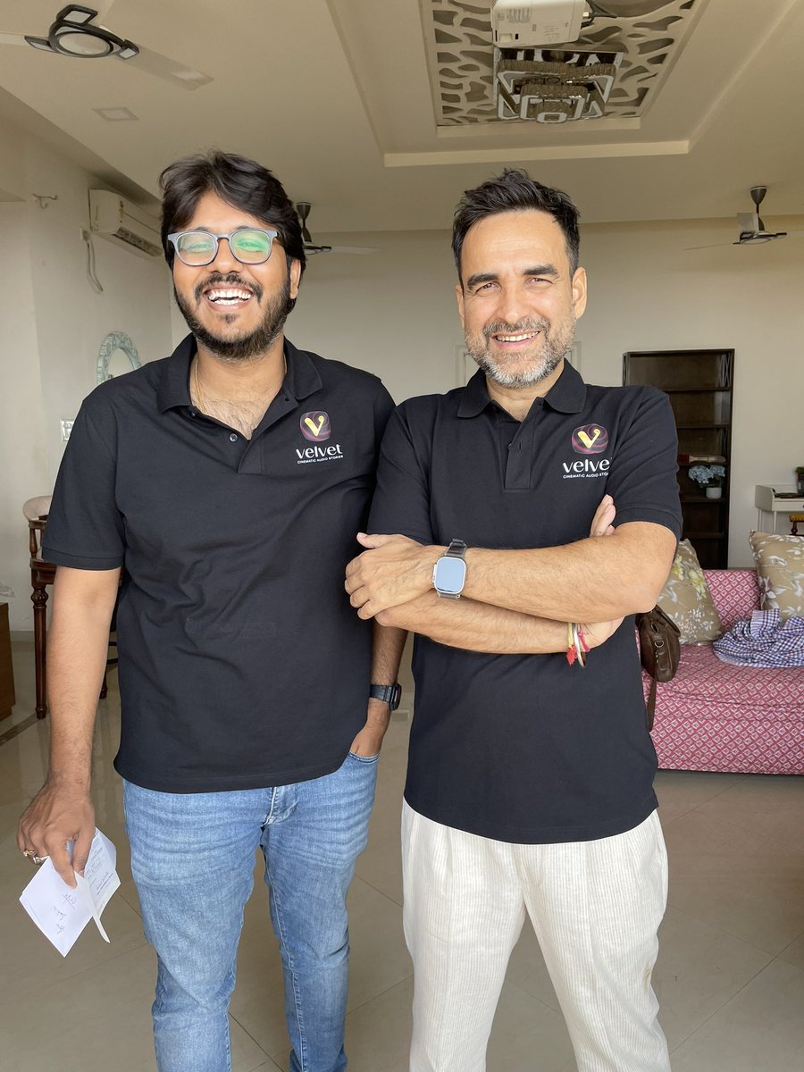 findakshat's tweet photo. Never imagined that a guy from a small town would one day become co-founder with legends like Pankaj Tripathi and Vikas Kumar.
But here we are—building Velvet, one story at a time.
Follow me as I build in public— 🚀 startup hustle 💼 investor tussles 🎙️ behind the scenes 🧠 lessons from the trenches
Let’s go.
#buildinpublic #founderjourney #startuplife
