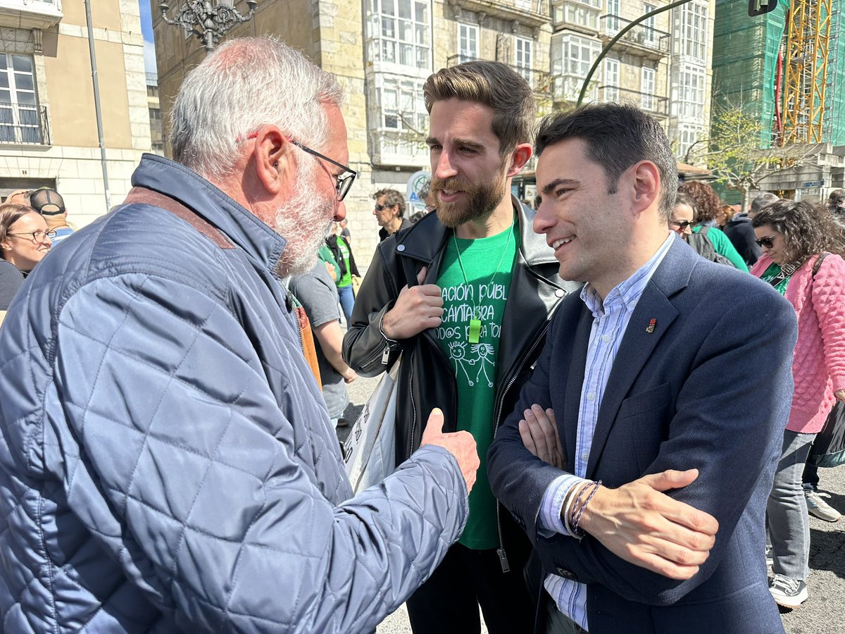 JSCantabria's tweet image. 🟢📚Presentes en la movilización histórica por la educación en Cantabria. No nos podemos permitir un Gobierno y un Consejero que no escuchen a los docentes. 

💪🏻Siempre del lado de la pública, del lado del futuro.