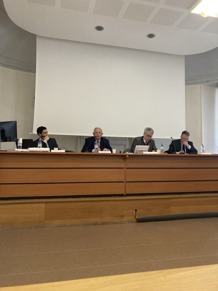 Partenariat des Publicistes Poitevins (@assoppp_) on Twitter photo Quel honneur d'avoir reçu Monsieur Jacques Mezard et Messieurs les Professeurs Guillaume DRAGO, Olivier Baud, ainsi que Samy Benzina pour cette très belle conférence organisée avec l'<a href="/InstitutIdp/">Institut de Droit Public (IDP)</a> sur « Conseil constitutionnel et  gouvernement minoritaire » ! Quel honneur d'avoir reçu Monsieur Jacques Mezard et Messieurs les Professeurs Guillaume DRAGO, Olivier Baud, ainsi que Samy Benzina pour cette très belle conférence organisée avec l'<a href="/InstitutIdp/">Institut de Droit Public (IDP)</a> sur « Conseil constitutionnel et  gouvernement minoritaire » !