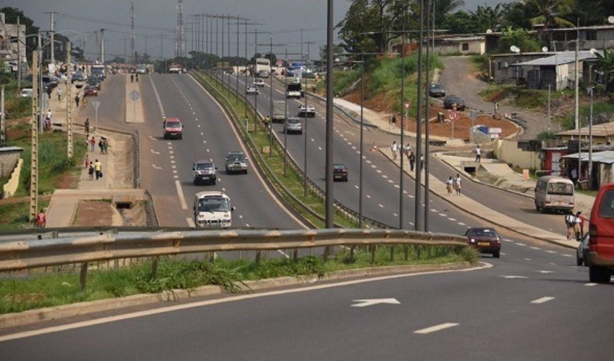 finance_sika's tweet photo. Le #Gabon lance deux importants projets routiers, confiés aux sociétés burkinabè Sacba-TP et #Ebomaf-Togo, dans le cadre de son plan directeur des #infrastructures. #BurkinaFaso 

https://t.co/mOTdZKX8H9 https://t.co/2gQoorpkI5