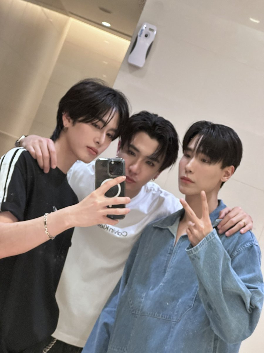 perthppe's tweet image. วันนี้ขอบคุณนาาค้าบ อิ่มมาก🫶🏻🫶🏻
 #BonchonSquiddingxPSJ