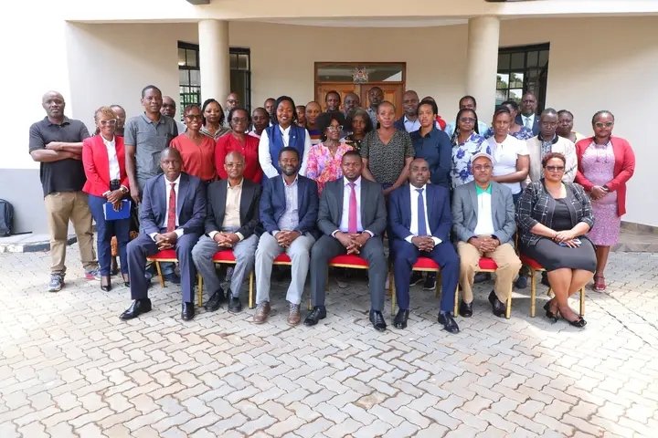 shule_app's tweet photo. Today, I engaged with the Financing Locally Led Climate Action (FLLoCA) Team to discuss the progress of the FLLoCA Programme in Meru County, which aims to empower local communities. https://t.co/KVBjS4A0a0