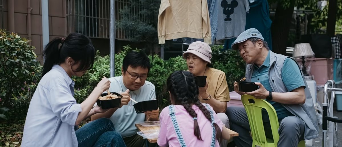 cinematizen's tweet photo. Upstream menawarkan sudut pandang yang menarik dan jarang dibawakan oleh film lainnya. Dengan cerita, karakter, dan juga visual yang sangat kuat membuat film berdurasi 2 jam ini sangat worth it untuk kamu tonton di Netflix!

Personal rating : 8/10 https://t.co/en8J3KPmWn