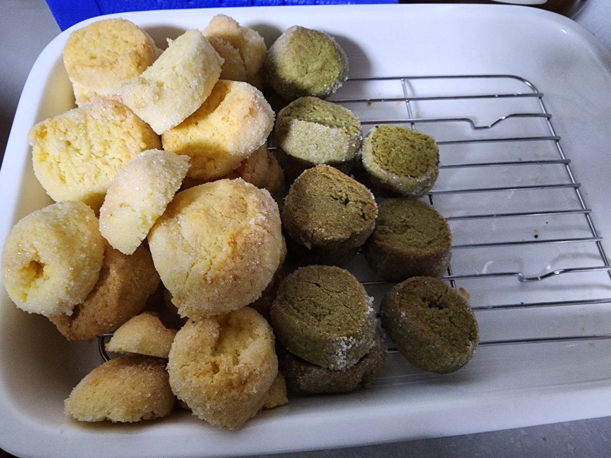 와 오랜만에 쿠키 6종이나 만들려니 죽겠다... 휘낭시에는 결국 못만들었습니다ㅠ