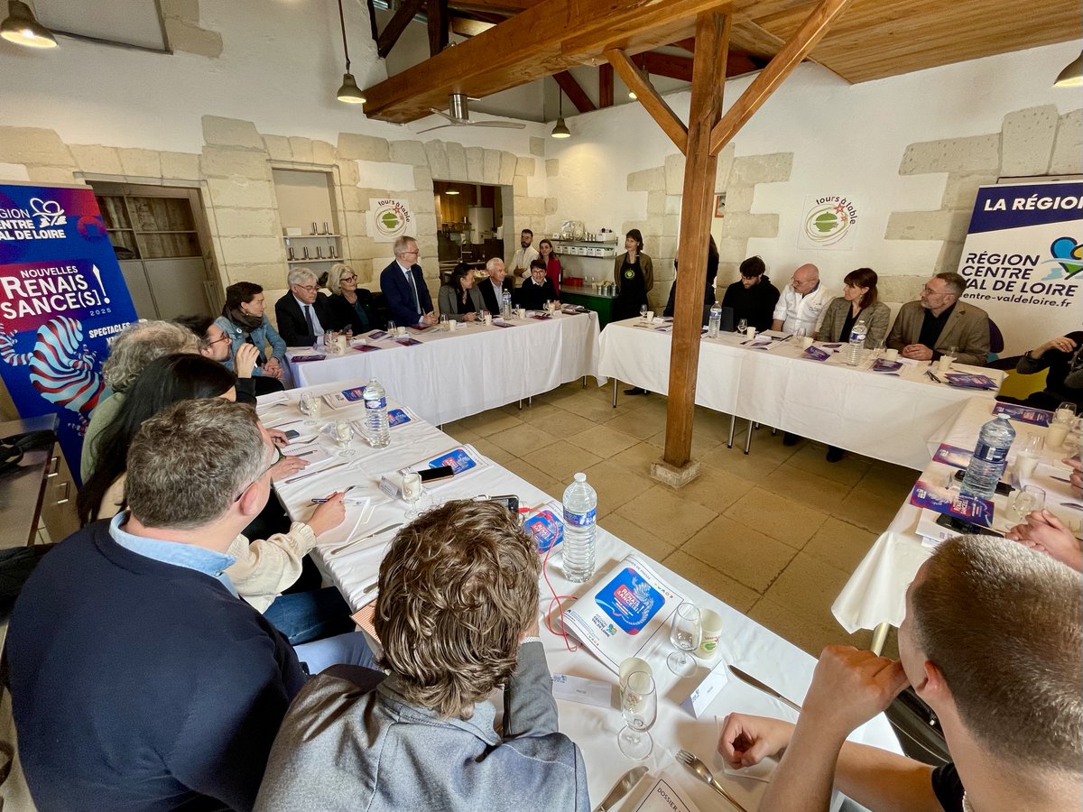 #NouvellesRenaissances
🚀 Lancement officiel de la saison culturelle et touristique des <a href="/N_Renaissances/">Nouvelles Renaissances</a> 2025 !

📍 Une 6e édition exceptionnelle annoncée lors des conférences de presse à Orléans et Tours, aux côtés de <a href="/fbonneau/">François Bonneau</a>, partenaires et porteurs de projets.

👇