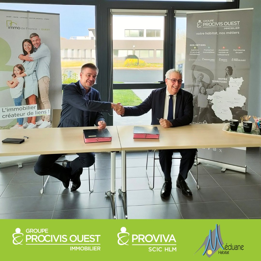 <a href="/YannickBORDE/">Yannick BORDE</a>, Directeur Général de Procivis Ouest Immobilier et Dominique DURET, Directeur Général de <a href="/MeduaneHabitat/">Méduane Habitat</a>, ont signé la vente en bloc du programme Cléa. Des maisons individuelles situées à Louverné, vendues par notre coopérative #HLM Proviva à #MéduaneHabitat.🏡🤝