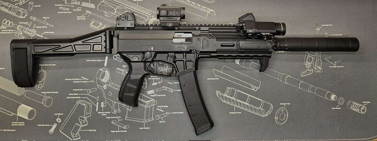 💥Had some time before the next leg of my trip takes off! CZ Scorpion 3+ is completed! Pics, stock open, stock folded and then the Obsidian 9 in the short and long config! The can is direct thread! The DA Keymo micro is just for a thread protector!
#2A 🇺🇸👊🏼
#Scorpion
#CZScorpion