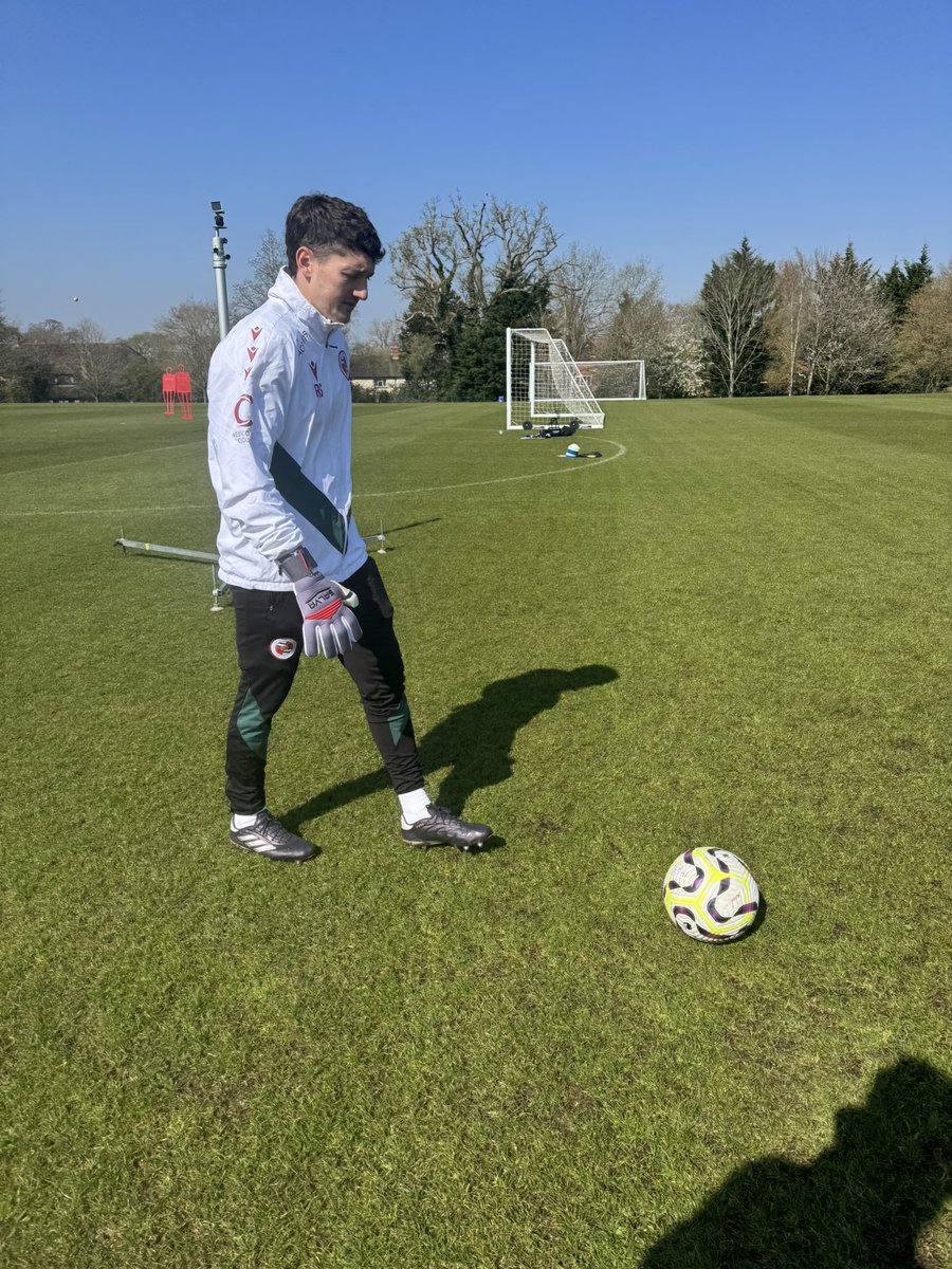 GRISEO 4.0 worn by Reading FC GK coach 😍

Salvasports.com #SALVA