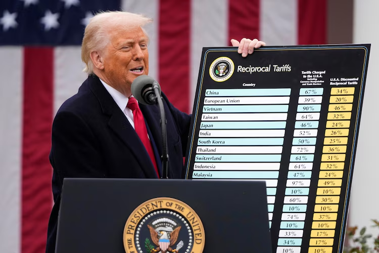 AmbJohnBolton's tweet photo. Trump's tariffs are a harmful, hidden tax on American consumers;  are aimed as much against US allies as against our enemies;  and will cost conservatives and Republicans big time in coming elections. https://t.co/ys5lHABb54