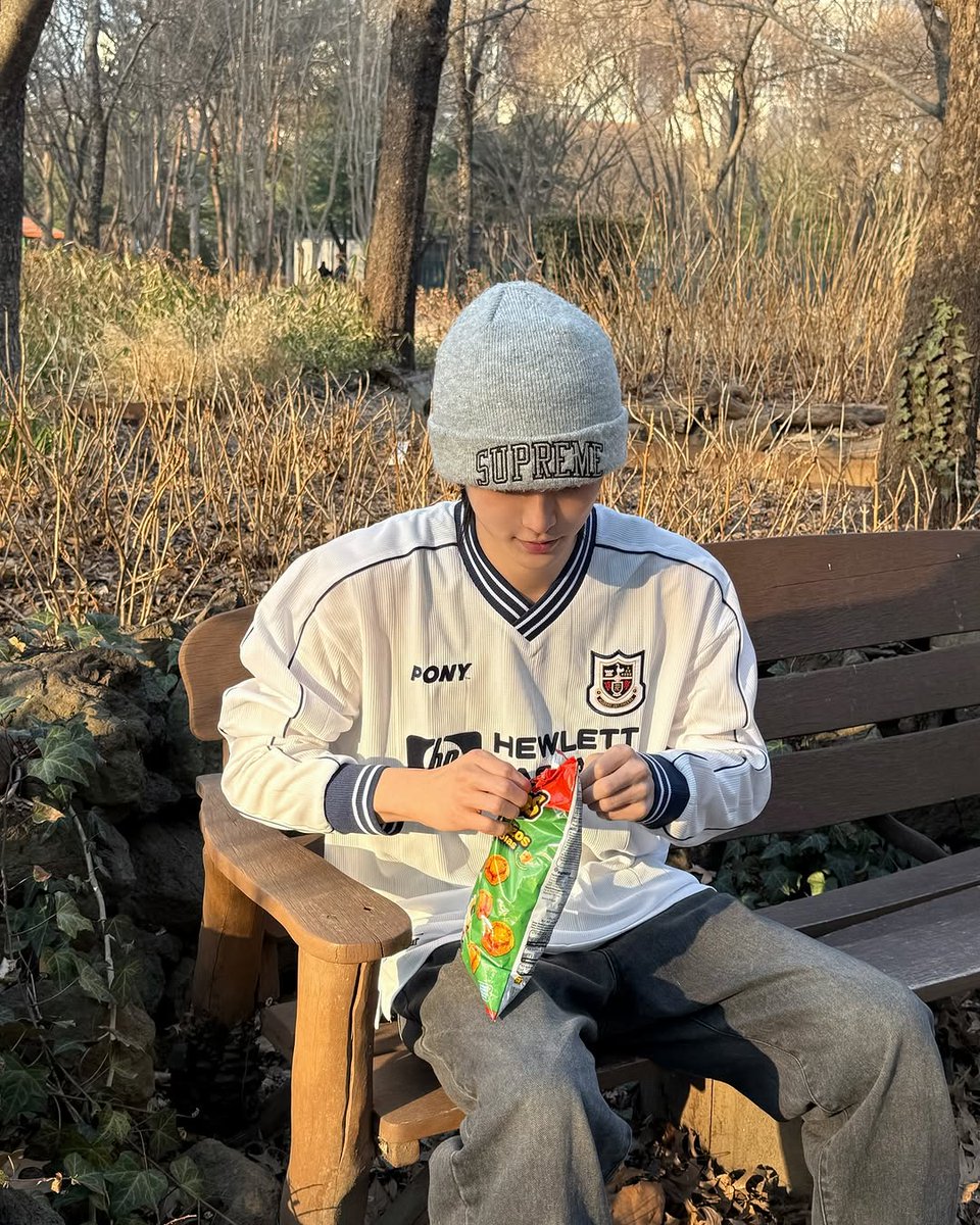 seunghantrans's tweet photo. seunghan instagram post 2025/04/03

"walk in the 🌳"

#SEUNGHAN #승한 https://t.co/uWjDnGyTqJ