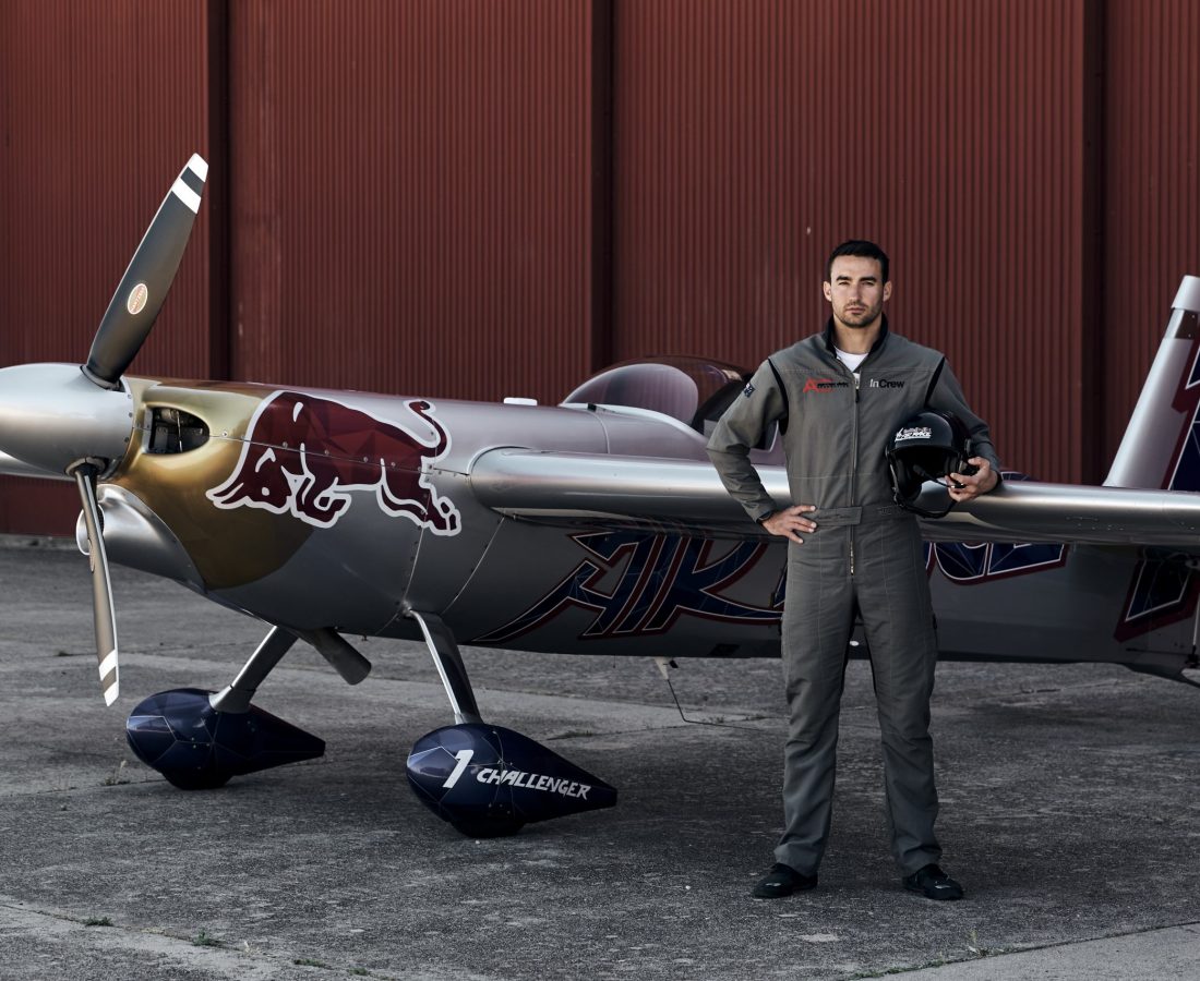 March_ARB's tweet image. 🚨 Performer Spotlight: Aarron Deliu &amp;amp; the Extra 330 ✈️🔥

All the way from Australia, #AarronDeliu is bringing his high-energy, high-G aerobatic performance in his #Extra330 to the free #SoCalAirShow at #MarchARB, April 12-13.

Follow: @socalairshow @March_ARB @teammarchARB
