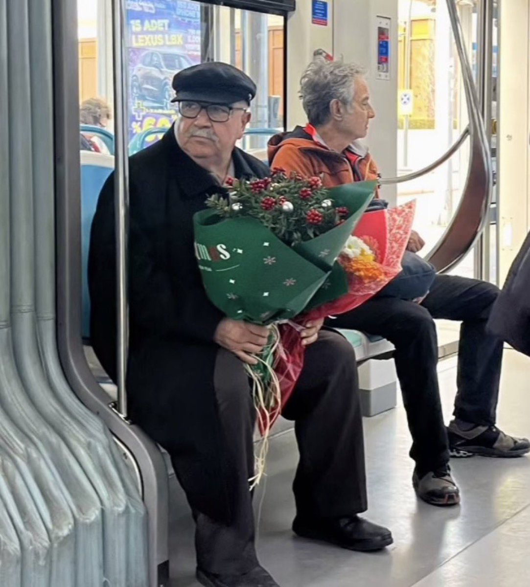 aşk hiçbir zaman yaşlanmaz…sevgisini belli eden her yaşta ediyor 🥹🫶🏻