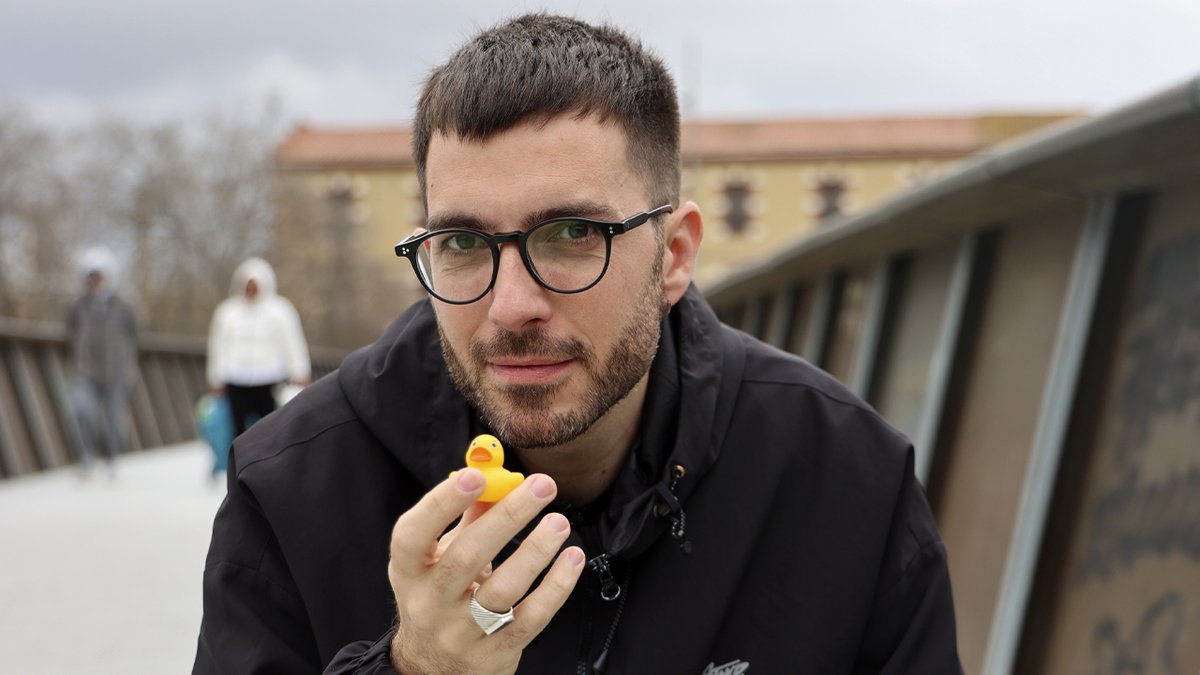 Pere Mercader debuta en solitari amb el disc ‘Patología’.
#MontcadaiReixac 
laveu.cat/cultura/pere-m…