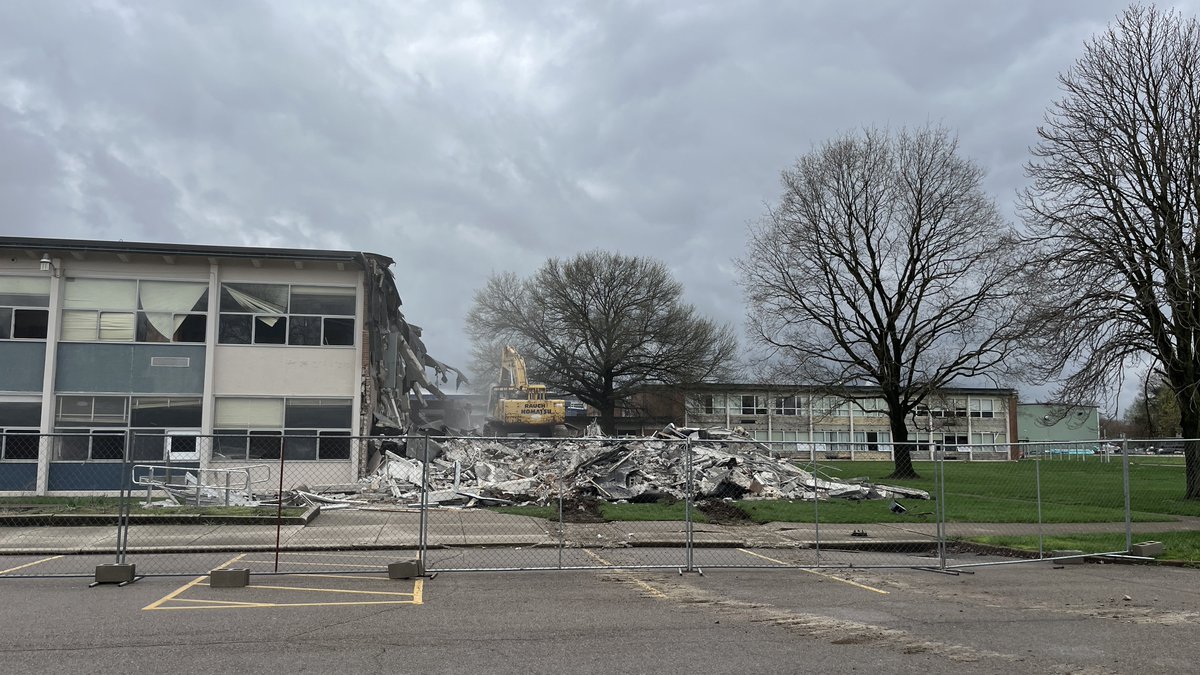 The original Warner Middle School in Xenia is coming down this morning. The area is beginning to be a little dusty from the debris, so be sure to keep your distance from the site.