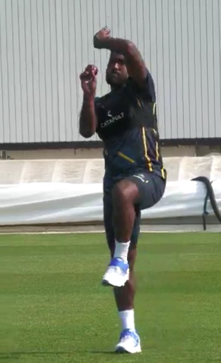 🇱🇰⚾️ Asitha Fernando in a Glamorgan kit 

#sportspavilionlk #danushkaaravinda #AsithaFernando