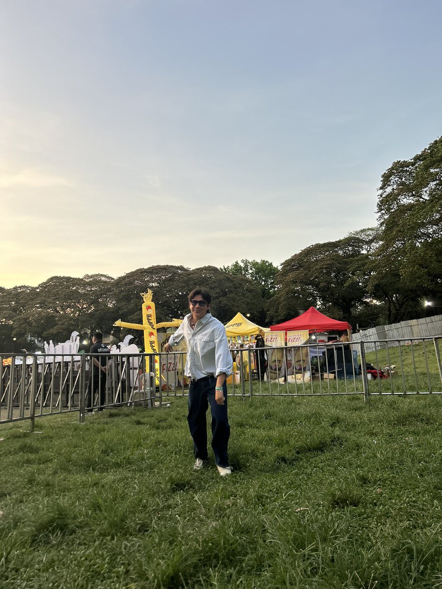 Paolo Sandejas (@paolo_sandejas) on Twitter photo good to be home!!! Thank you UP FAIR Quest 💜💜💜
ONE MORE GIG TOMORROW!!! Get your tickets and see you at sari sari :))
🎫: bit.ly/paoandfriends good to be home!!! Thank you UP FAIR Quest 💜💜💜
ONE MORE GIG TOMORROW!!! Get your tickets and see you at sari sari :))
🎫: bit.ly/paoandfriends