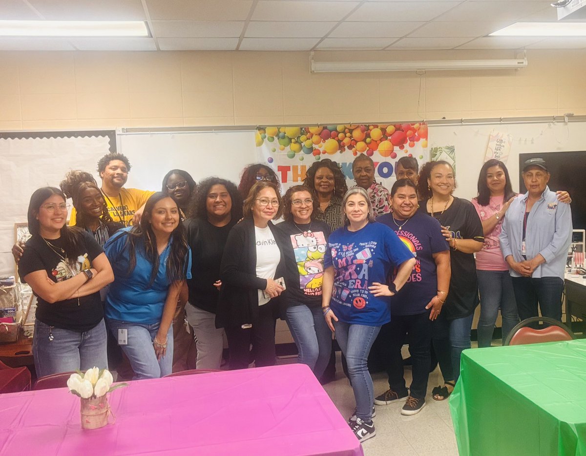Shout out to the best para team in Aldine! We appreciate everything you for our students and staff! <a href="/SDuncan7124/">SJ Duncan</a> <a href="/APcryskenn/">C.Kennedy</a> <a href="/DrWynneLaToya/">Dr. LaToya Wynne</a>