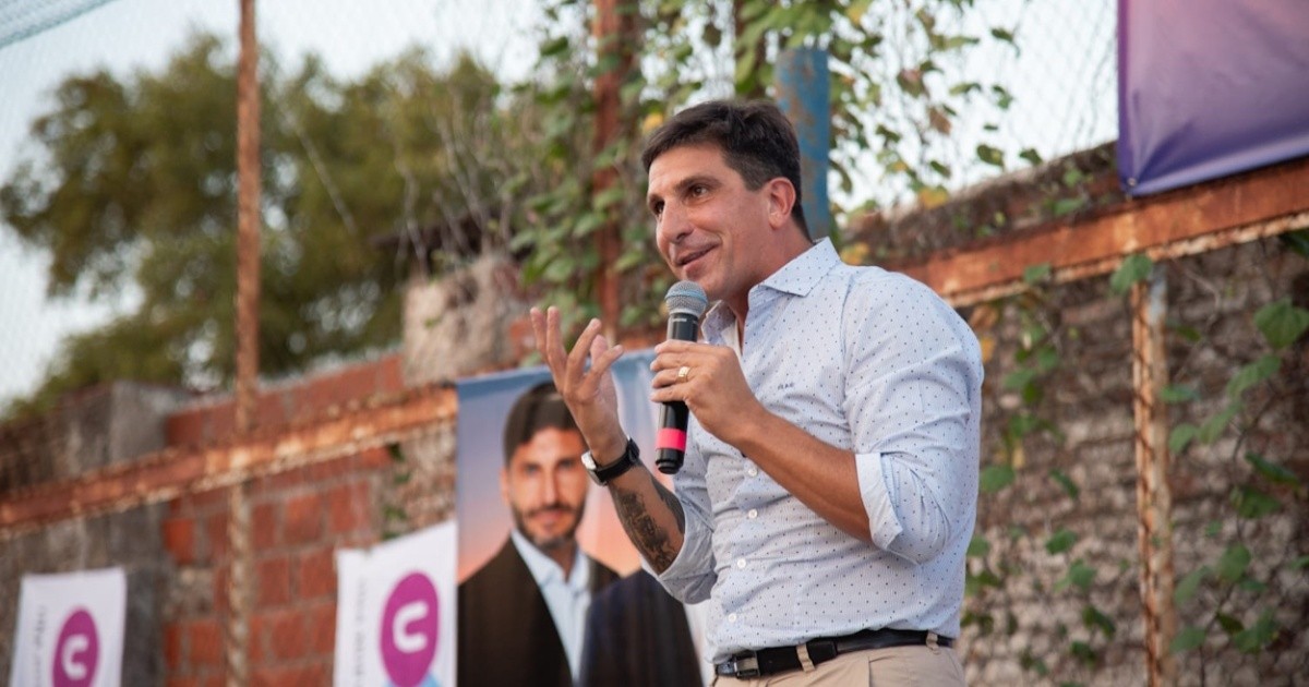Pablo "Gato" Gavira lanzó su propuesta: "Dos horas menos de celular, dos horas más de ejercicios" dlvr.it/TJwwZX