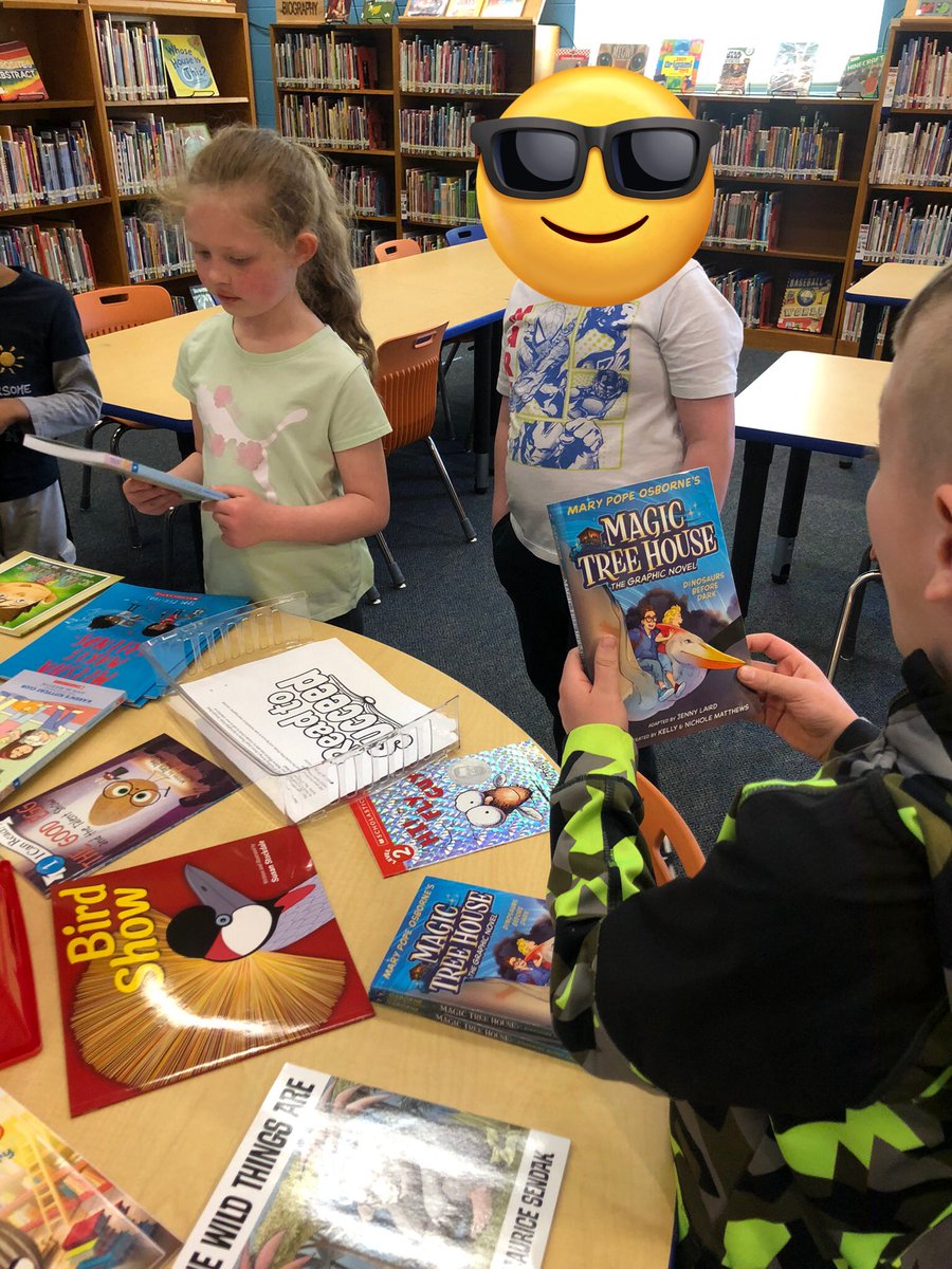 LVGintheLibrary's tweet image. Before Spring Break the @watkinswildcats were the blessed recipients of new books for their home libraries through an amazing partnership between @officialSPS and @Foundation4SPS #SPSReadtosucceed #SPSlib #MarvelousMarch
