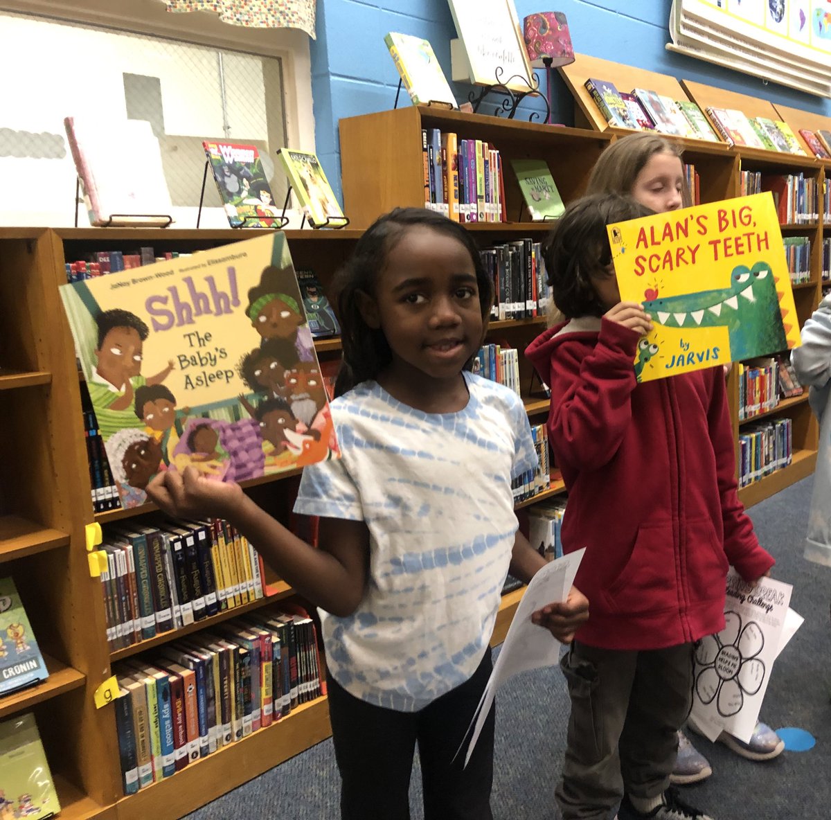 LVGintheLibrary's tweet image. “I’m already halfway through!” The excitement our book give away generated cannot be captured in a single post, but thank you @officialSPS and @Foundation4SPS for getting free books to my @watkinswildcats #SPSreadtosucceed #SPSlib #MarvelousMarch