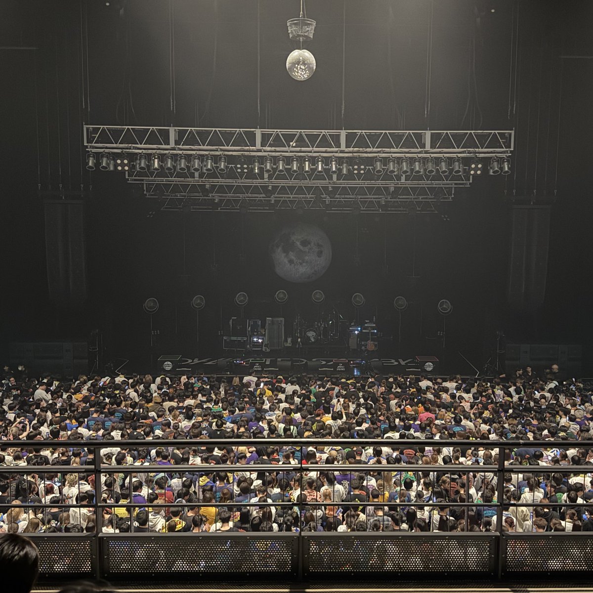 uci2y's tweet photo. 📍Zepp Osaka Bayside
ワンマンは初めてでした、楽しかった〜🌙 https://t.co/Wdk2JUXUsl