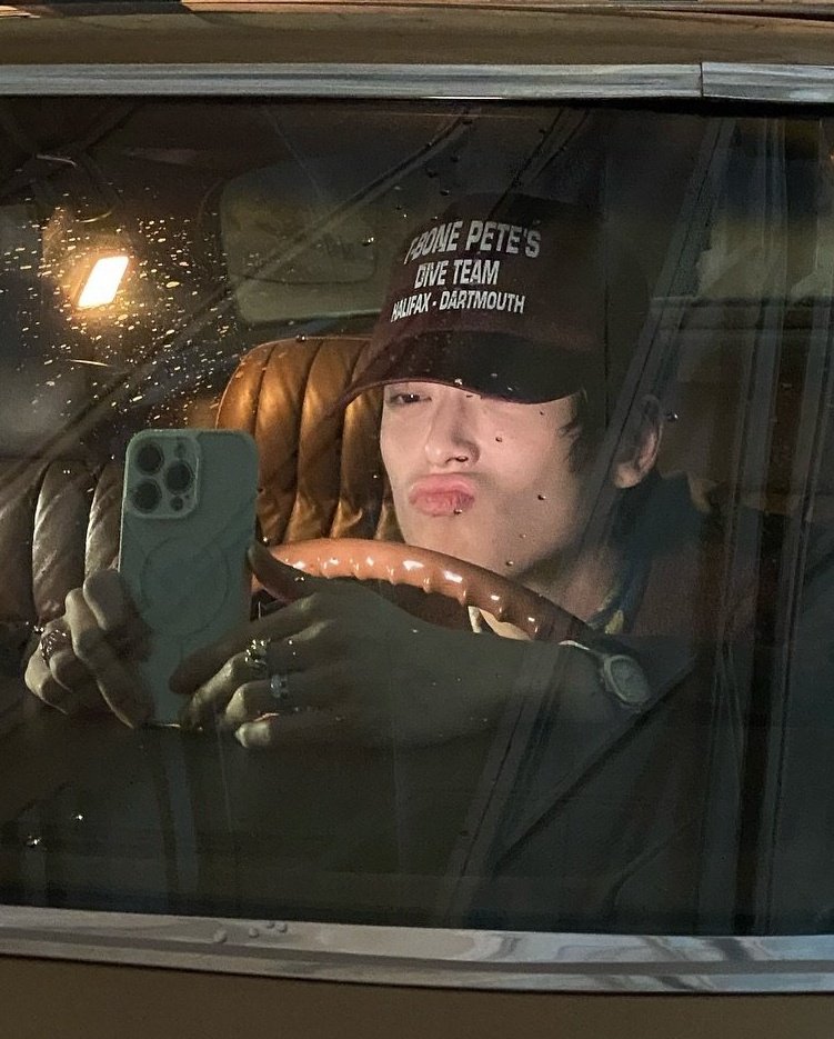 adore_jjh's tweet image. 😗😏