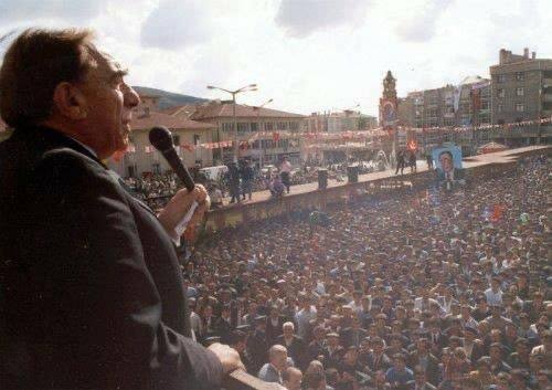 Başbuğlar Ölmez.
Uçmağa varalı 28 yıl olmuş. Ne davası ne kendisi unutulmaz...
Ruhun şad mekanın cennet olsun Başbuğum...
#4nisan
#AlparslanTÜRKEŞ