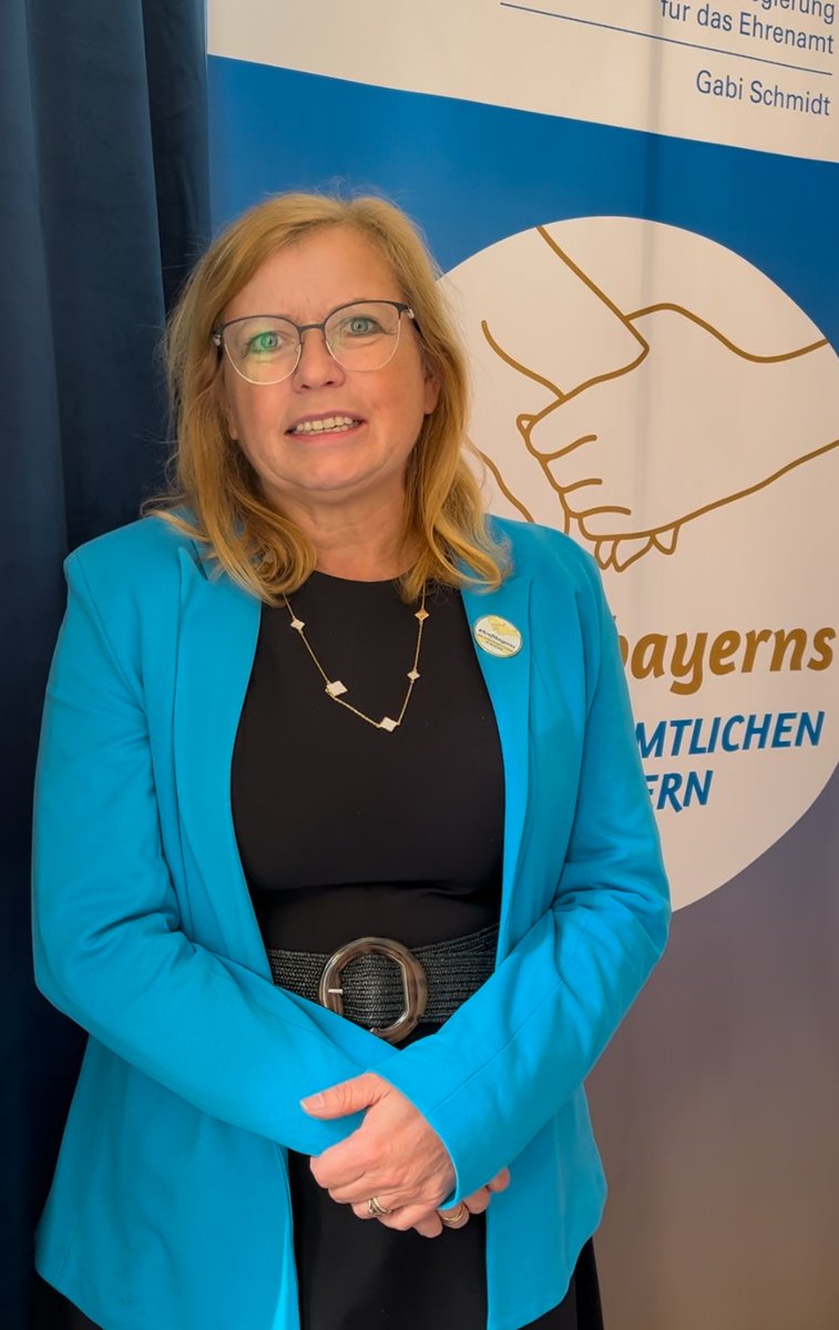 Ehrenamtsbeauftragte Bayern (@bayernehrenamt) on Twitter photo 🚨Wichtige Änderungen im Bayerischen Feuerwehrgesetz🚨
Als #IhreEhrenamtsbeauftragte freut es mich besonders, dass der Ministerrat grünes Licht für einige, wichtige Änderungen im Bayerischen Feuerwehrgesetz gegeben hat.
<a href="/GabiSchmidtMdL/">Gabi Schmidt</a> #ehrenamt #kraftbayerns 🚨Wichtige Änderungen im Bayerischen Feuerwehrgesetz🚨
Als #IhreEhrenamtsbeauftragte freut es mich besonders, dass der Ministerrat grünes Licht für einige, wichtige Änderungen im Bayerischen Feuerwehrgesetz gegeben hat.
<a href="/GabiSchmidtMdL/">Gabi Schmidt</a> #ehrenamt #kraftbayerns