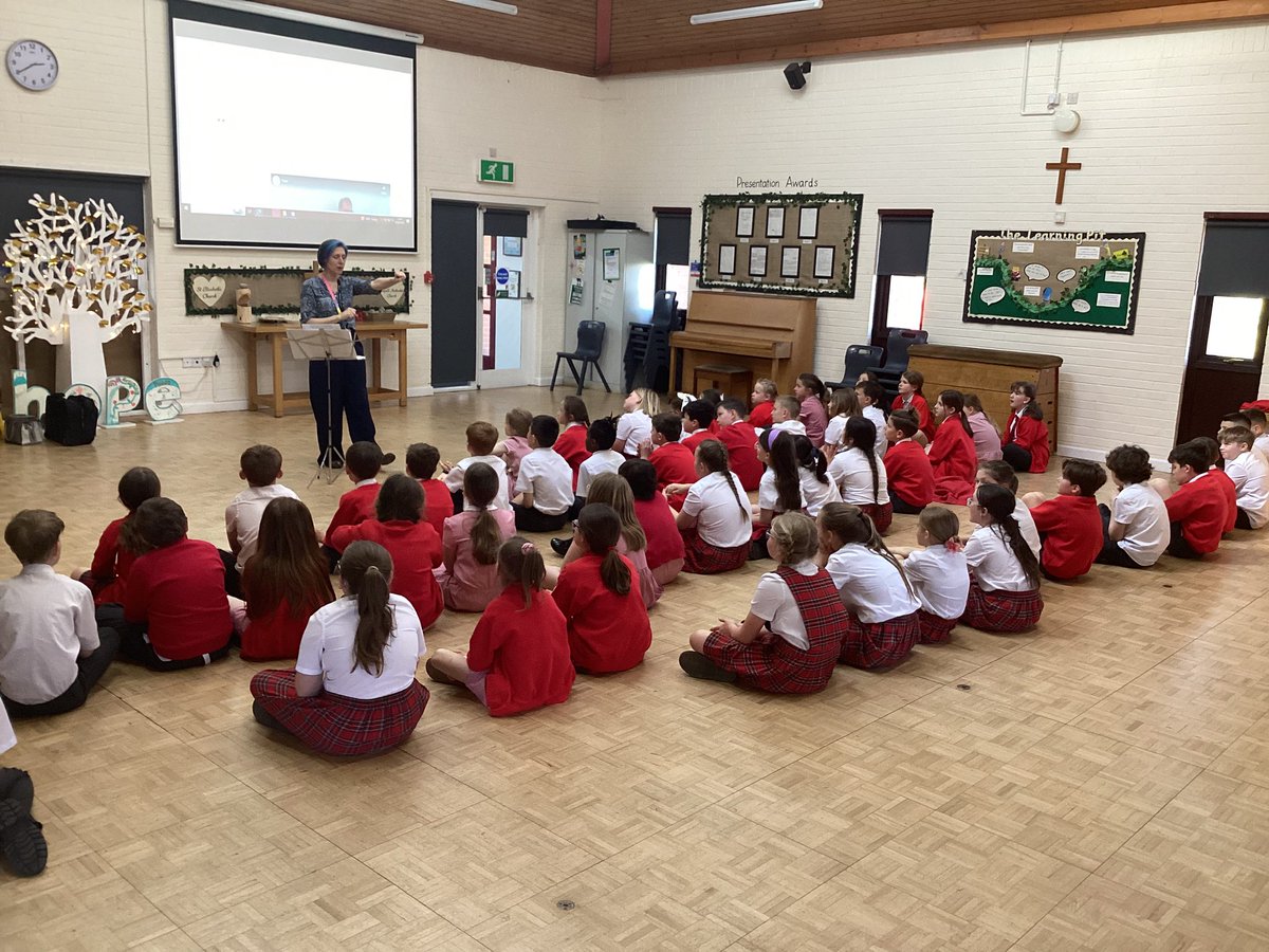 What a wonderful vocal workshop Year 4&amp;5 had yesterday. We look forward to practicing further before our gala concert in July #acpsMusic #acpsSinging