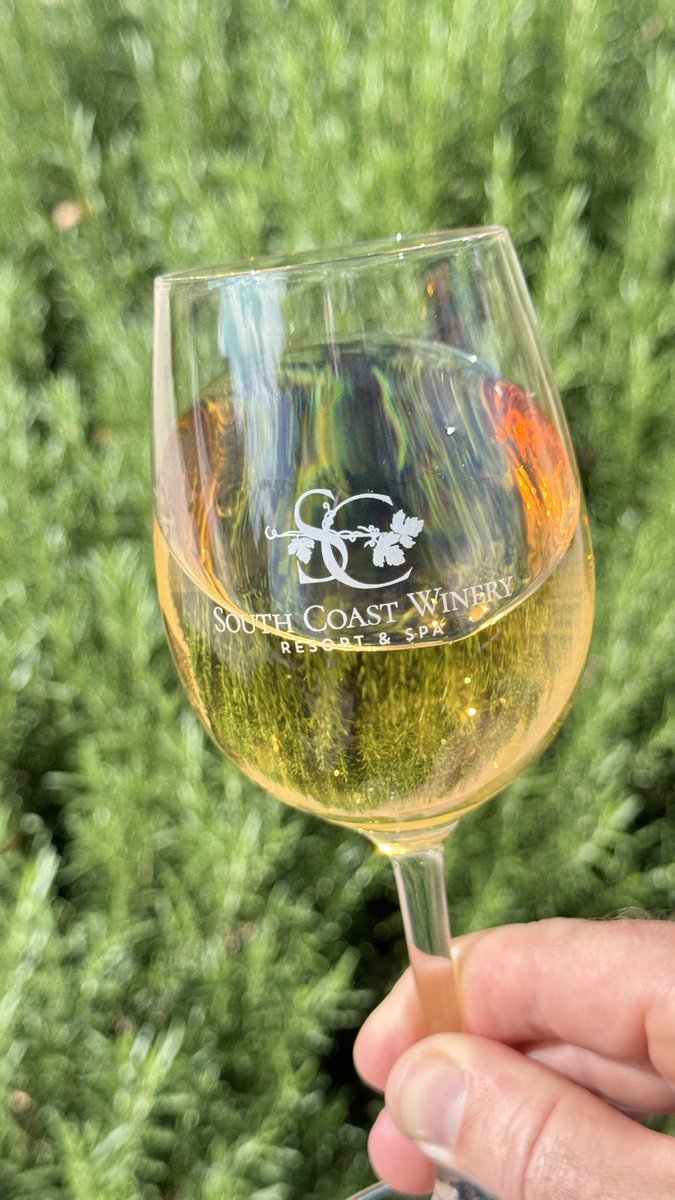 Our April wine of the month is Viognier! This wine shows a bouquet full of stone fruit highlighting peaches, nectarines and apricots followed by a rich finish.🍾
Members receive 30% off. Guests receive 15% off.
Purchase Online OR Visit Our Tasting Room
bit.ly/3QPknQv