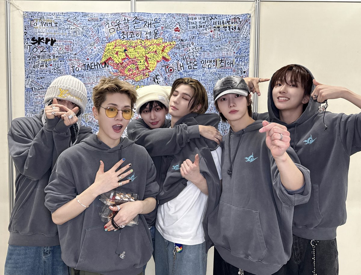 250403 BOYNEXTDOOR TOUR ‘KNOCK ON Vol.1’ IN TAIPEI 🚪📸

#BOYNEXTDOOR #보이넥스트도어 #BND
#KNOCK_ON_Vol_1
#KNOCK_ON_Vol_1_IN_TAIPEI
#BOYNOW