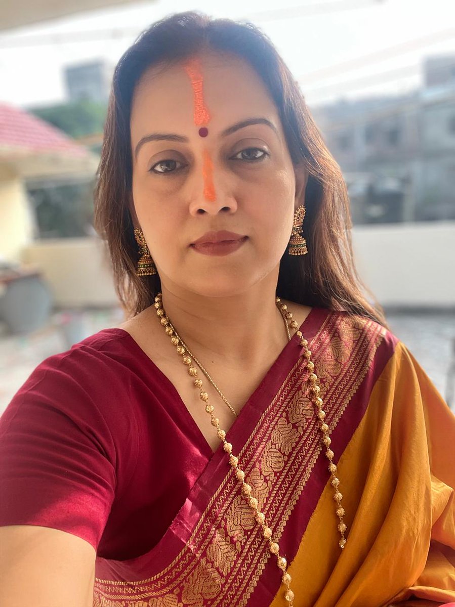 सूर्योपासना व लोक आस्था के महापर्व चैती छठ की हार्दिक शुभकामनाएं!

छठी मईया और भगवान सूर्य सभी को सुख, समृद्धि व उत्तम स्वास्थ्य का आशीर्वाद प्रदान करें। यह पावन पर्व सभी के जीवन में खुशहाली और उजाला लेकर आए। 🌞🙏✨