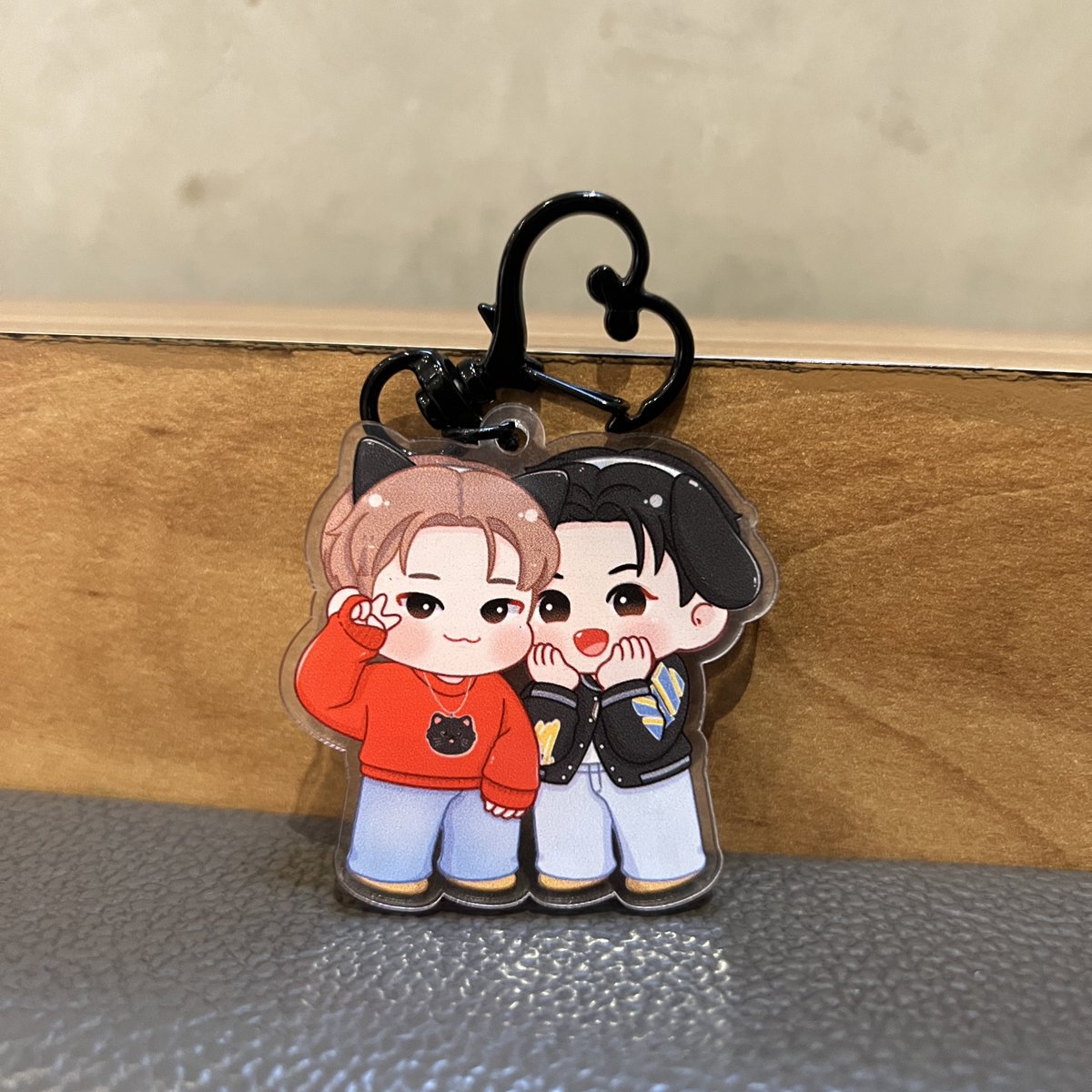 kittwwon's tweet image. card holder and keychain preview: (note that there are changes on the font, final design on poster) standee &amp;amp; mini charm preview menyusul