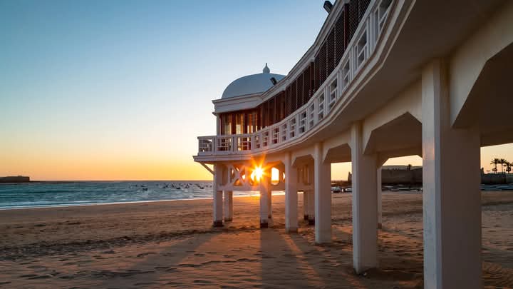 antonioij73's tweet image. La luz de Cádiz