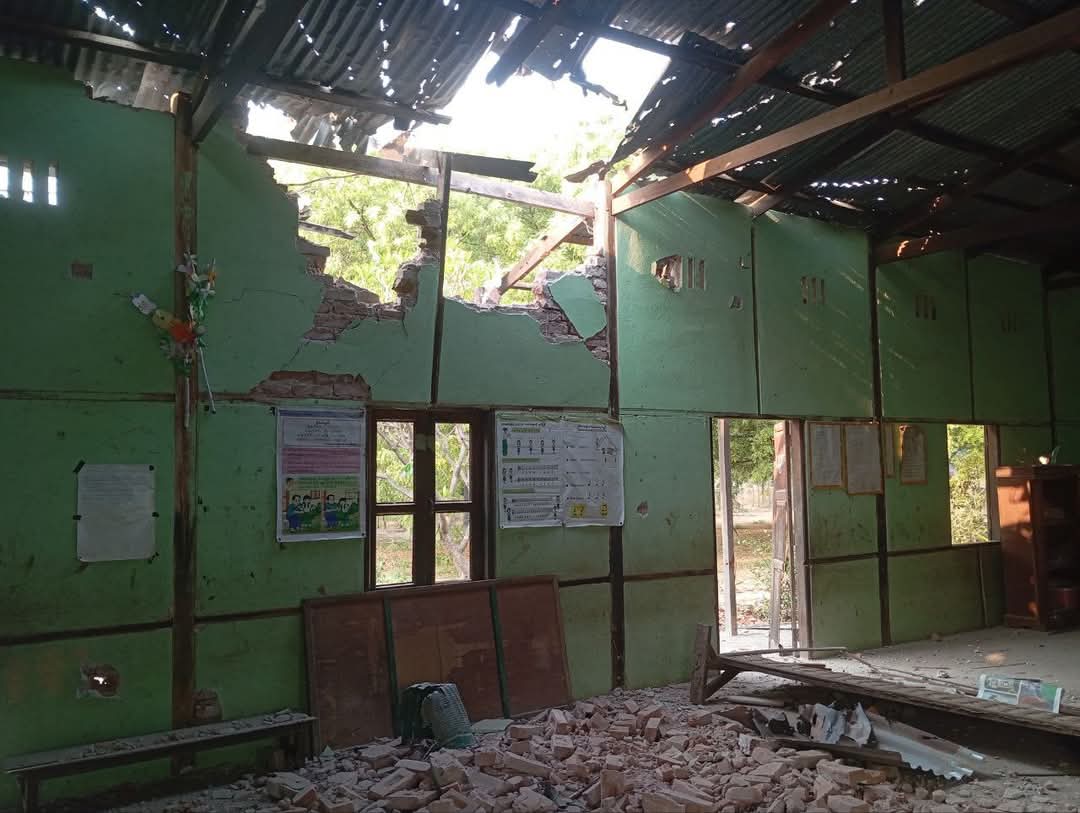 Myanmar is facing devastating impacts of a powerful earthquake. Despite multiple smaller tremors in the days prior, junta failed to issue public warnings. Hours after the quake struck, they launched airstrikes on towns &amp; villages.

JUNTA ATTACKS POST QUAKE
#DisasterInMyanmar