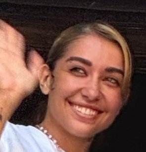 A diferencia de otras "artistas"...
TINI STOESSEL organizó un show gratuito pagado CON LA SUYA, no cómo otras que necesitan DE LA TUYA para financiarlo.

NUNCA ME HARÁN ODIARTE, REINA DE ARGENTINA