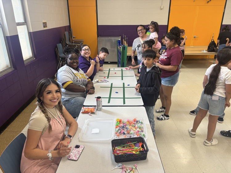PeralesESchool's tweet photo. Thank you parents for supporting our Roadrunners yesterday at our STAAR Bash. And thank you to Good Samaritan, for sponsoring this fun event! https://t.co/leIaFkYD8J