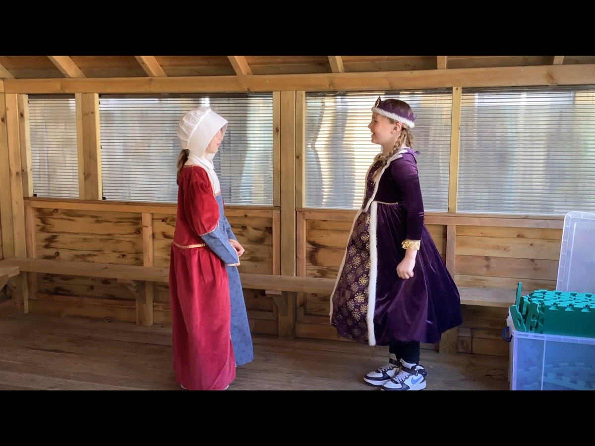 Learning about the past through role play. Tudor monarchs were scary! ⁦<a href="/PlasnewyddPS/">Plasnewydd Primary School</a>⁩ ⁦<a href="/Plasnewydd_AUR/">@DosbarthAUR</a>⁩ ⁦@CSCJES⁩ ⁦<a href="/CSC_langlitcomm/">CSC_LLC</a>⁩ ⁦@CscHumanities⁩ ⁦@CSC_ExpArts⁩
