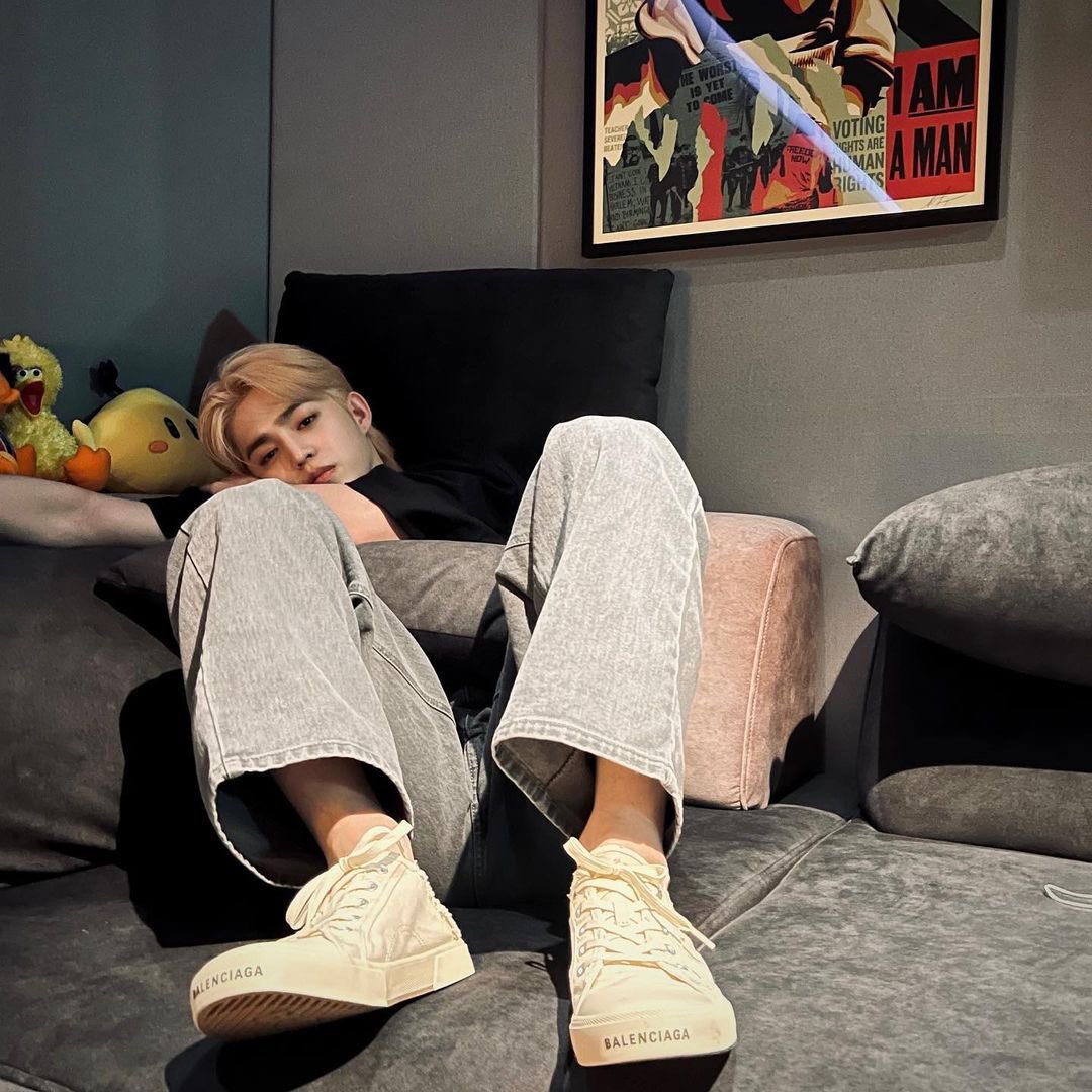 sounds_of_cheol's tweet photo. sound_of_coups 3 years ago today 🩶 https://t.co/IToOZzWovM